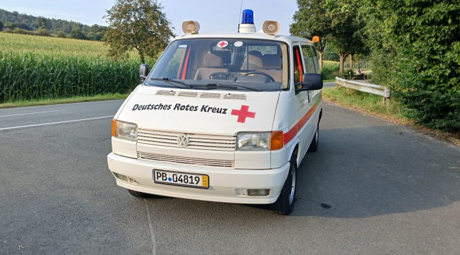 VW Krankentransportwagen T4 Bus von vorne