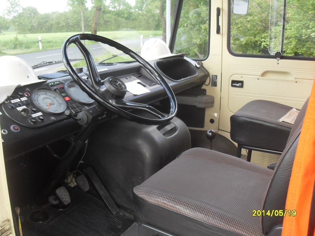Mercedes Benz 408 RTW